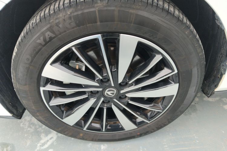 Changan EadoPHEV 2025 imagem de carro #9