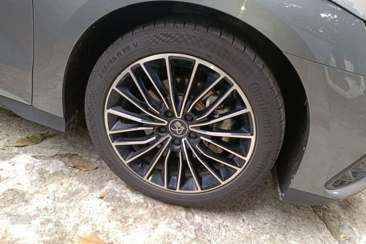 BYD Han 2022 car image #9