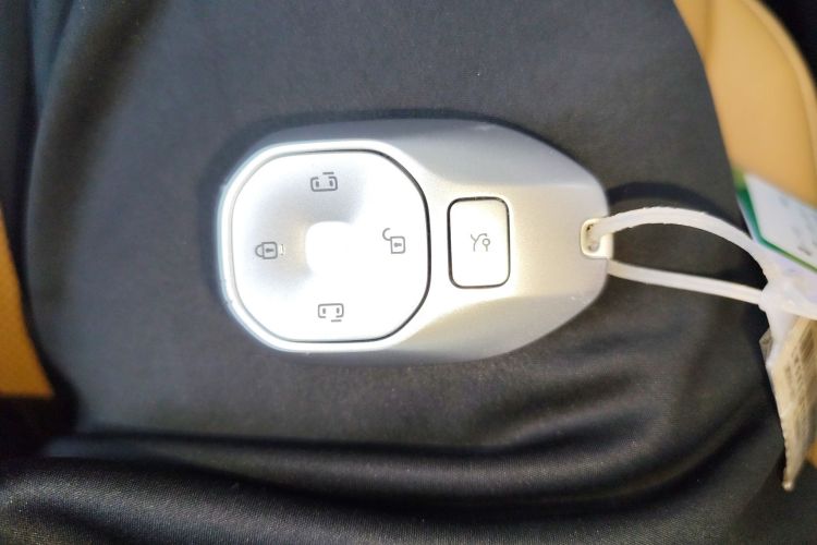 GAC Trumpchi E8 New Energy 2024 imagem de carro #9