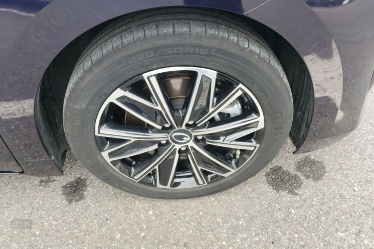 GAC Trumpchi E8 2023 صورة سيارة #9