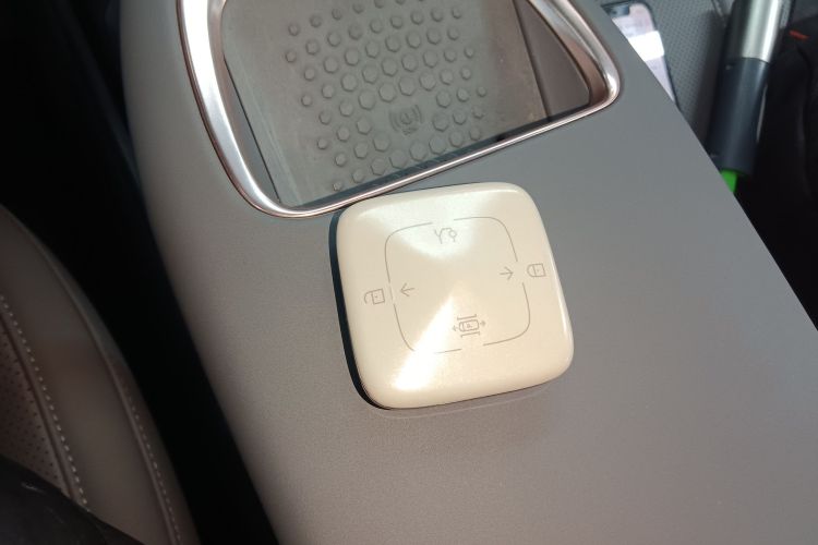 极氪 极氪X 2024 汽车图片 #9