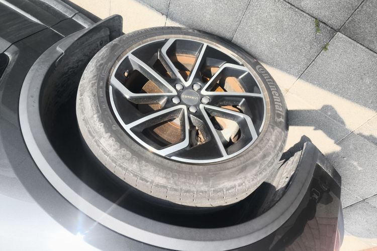 Lynk & Co 01 EM-P 2022 car image #9