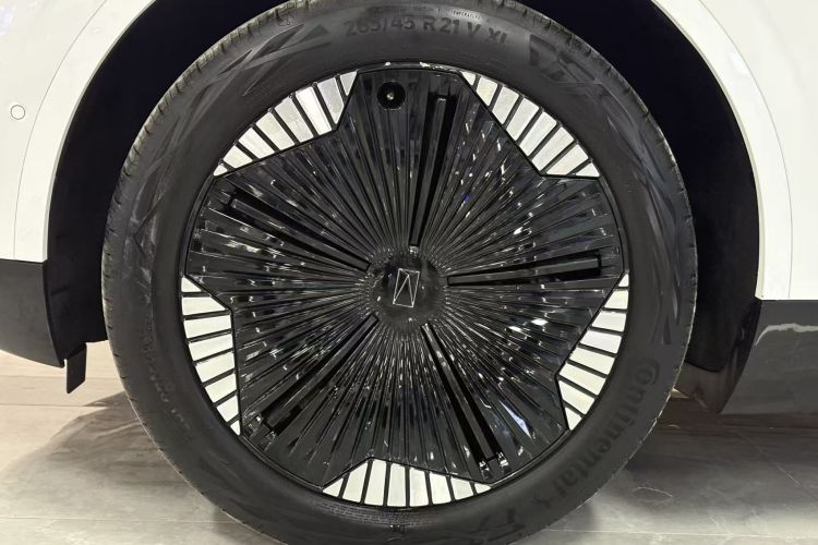 Avatr 11 2024 imagen de coche #9