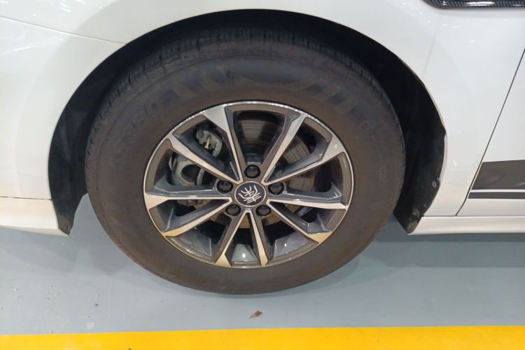 BYD Qin Plus 2023 imagem de carro #9