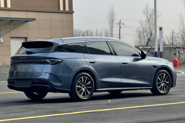 BYD Seal 06 DM-i 2025 car image #9