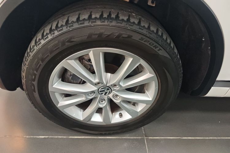 Volkswagen Touareg 2016 car image #9