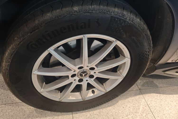 Mercedes-Benz GLE Class 2022 car image #9