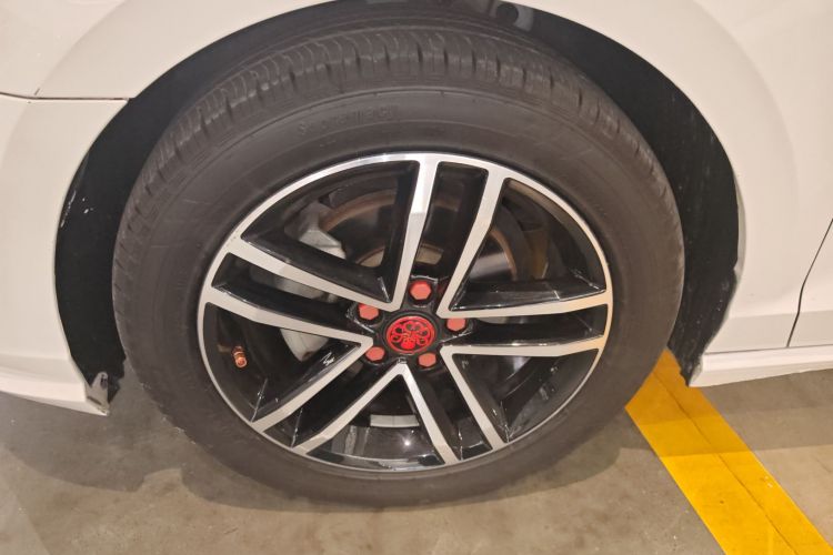 Volkswagen Lamando 2021 car image #9