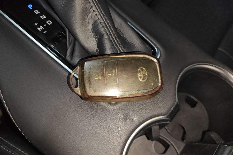 Toyota Harrier 2023 car image #9