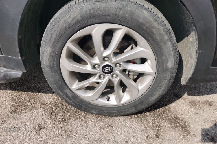 Hyundai Tucson 2016 immagine di auto #9