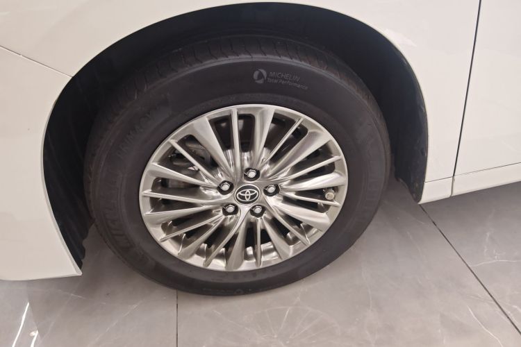 Toyota Alphard 2022 car image #9