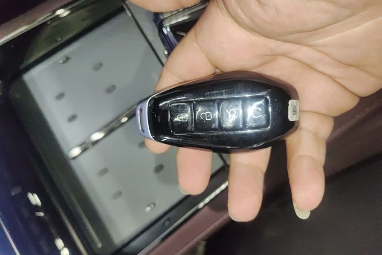 Denza Z9GT 2024 image de voiture #9