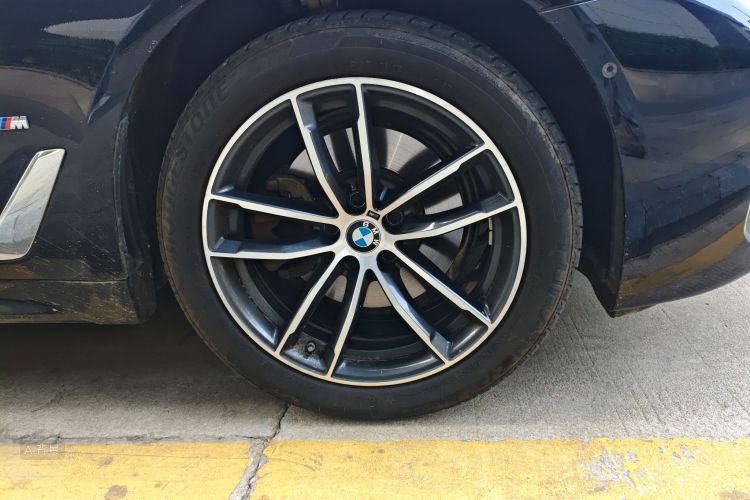 BMW 5 Series 2024 #9 BMW 5 Series 2024 car image #9