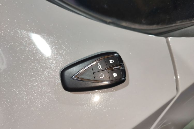 Changan UNI-V iDD 2024 car image #9