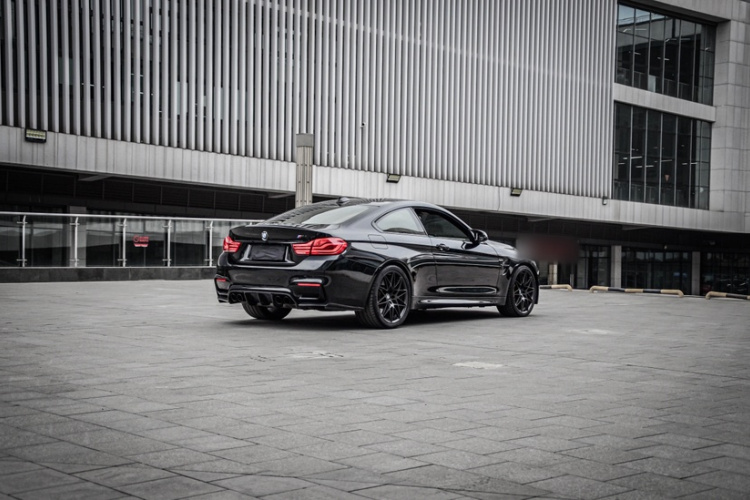 BMW M4 2019 image de voiture #9