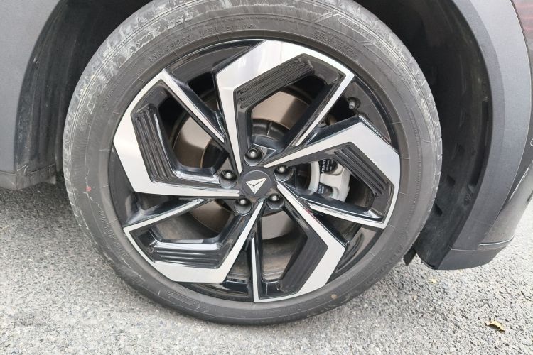 Deepal S07 2024 immagine di auto #9