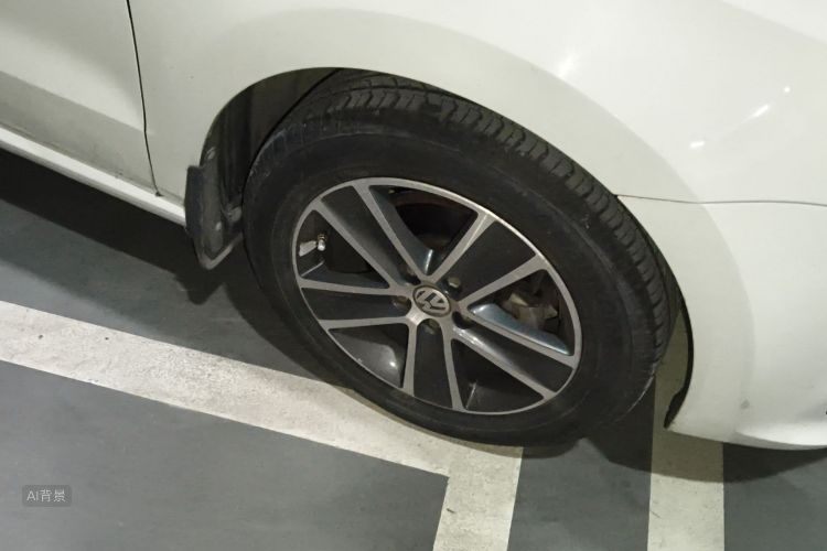 Polo 2016 car image #9