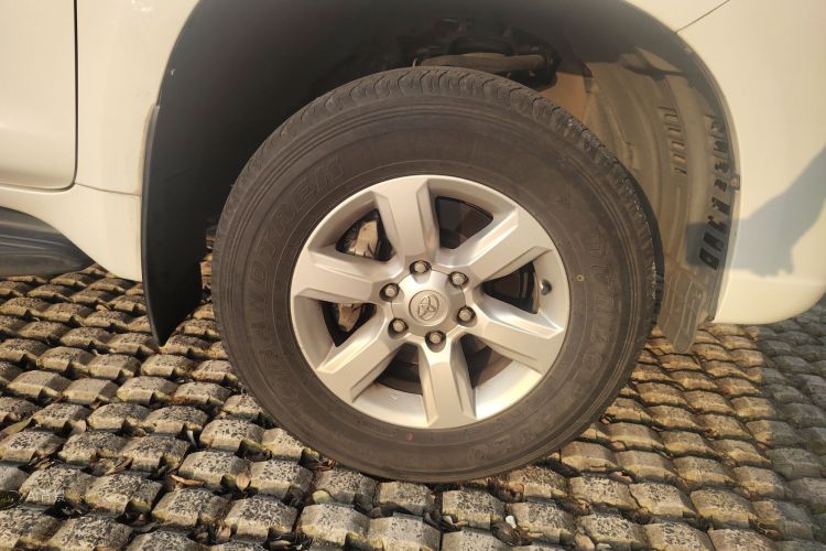 Toyota Land Cruiser Prado 2017 car image #9