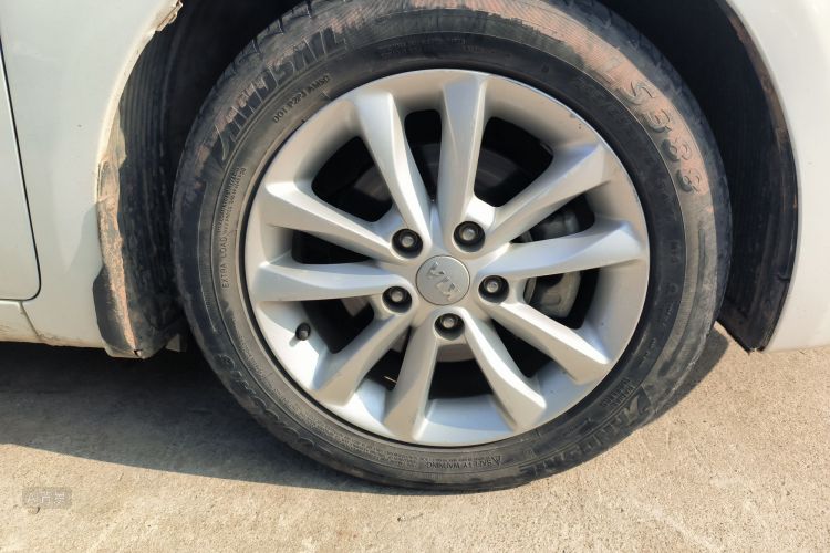 起亚 起亚K3 2017 汽车图片 #9