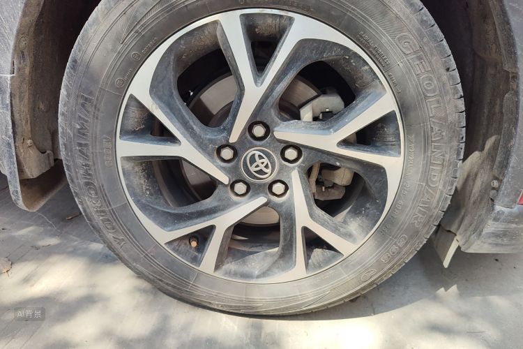 Toyota C-HR 2019 immagine di auto #9