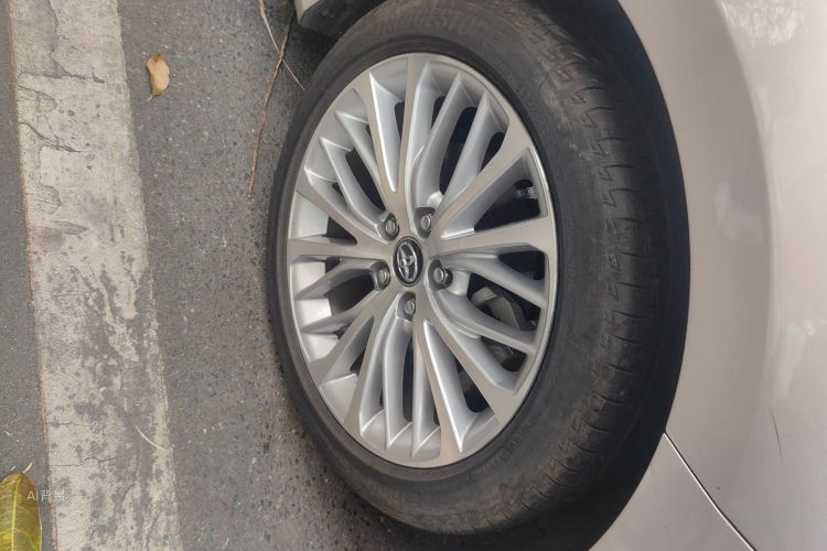 Toyota Camry 2021 car image #9