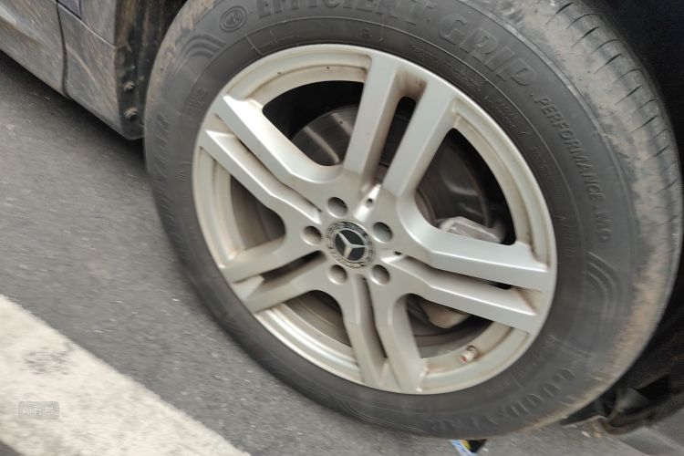 Mercedes-Benz GLB Class 2020 car image #9