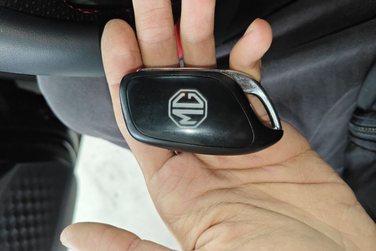 5 2023 #9 5 2023 immagine di auto #9