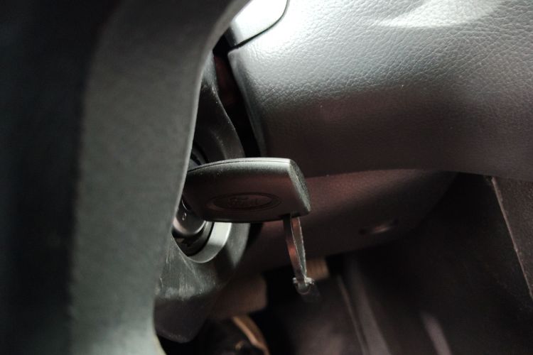 Ford Focus 2014 car image #9