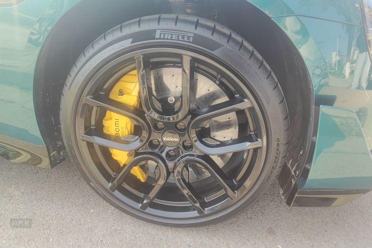 MI SU7 Ultra 2025 car image #9