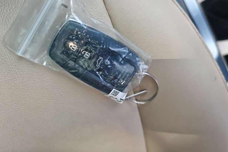 Toyota Camry 2023 immagine di auto #9