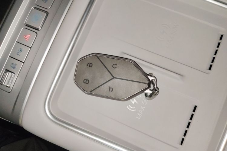 FangChengBao Tiger 7 2025 car image #9