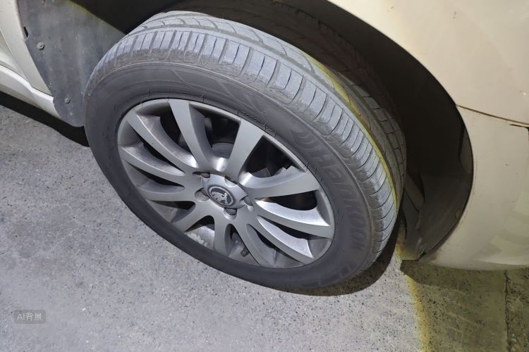 Skoda Yeti 2015 car image #9