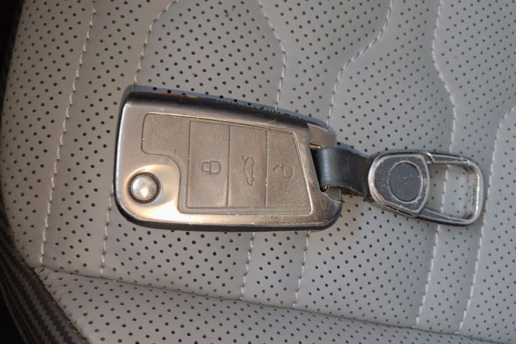 Volkswagen Tiguan X 2023 car image #9