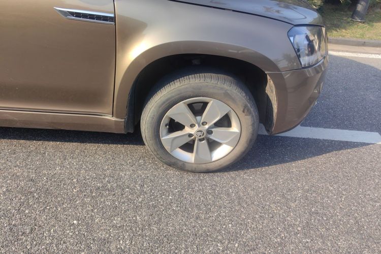 Skoda Yeti 2016 car image #9