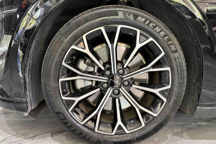 极氪 极氪007 2024 汽车图片 #9