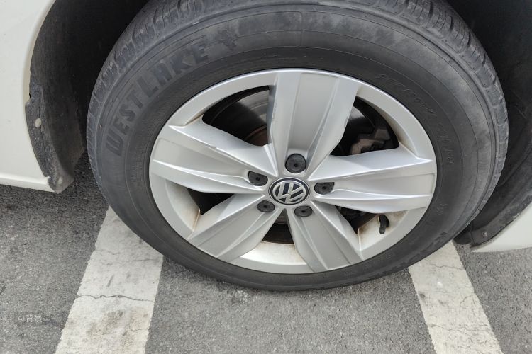 Volkswagen Touran 2017 immagine di auto #9