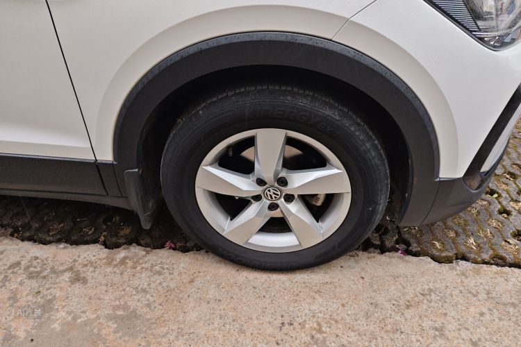Volkswagen T-Cross 2020 car image #9