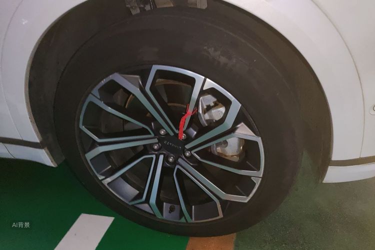 Lynk & Co 09 2022 car image #9