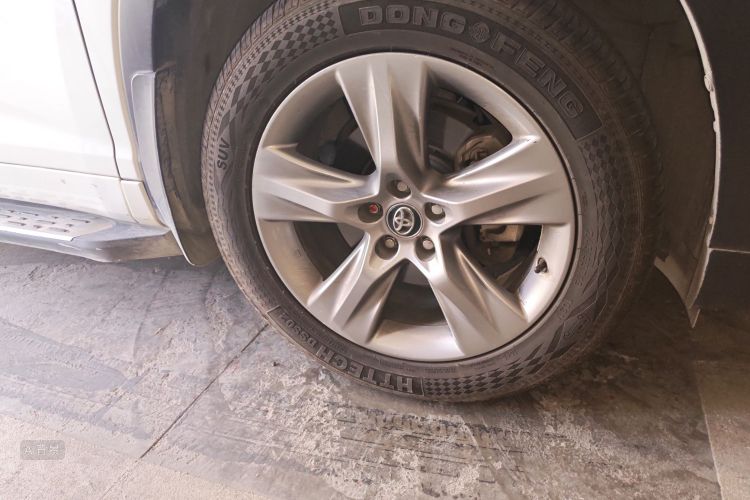 Toyota Highlander 2017 image de voiture #9