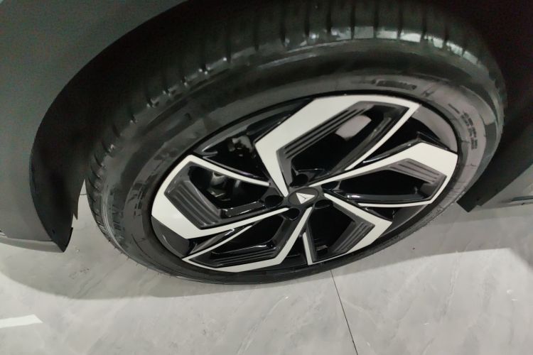 Deepal S07 2024 image de voiture #9