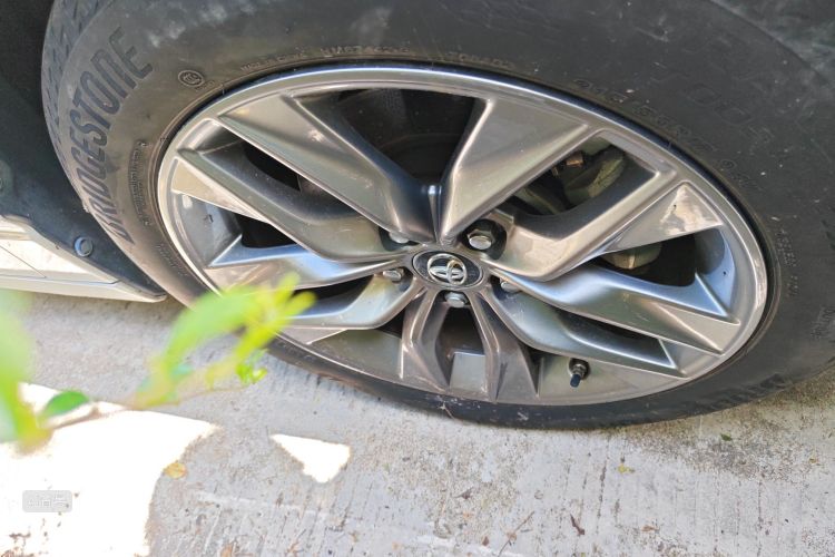 Toyota Avalon 2021 immagine di auto #9