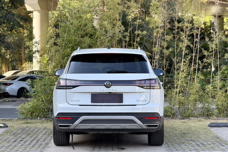 Volkswagen Tayron 2023 immagine di auto #9