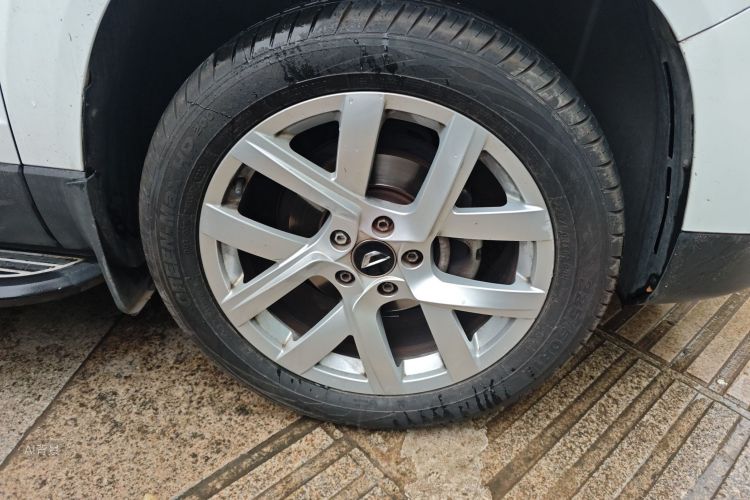 VS5 2019 car image #9