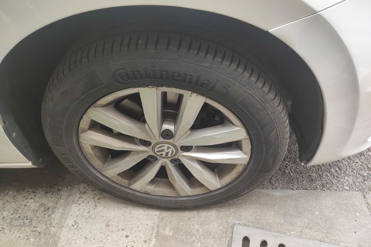 Volkswagen Touran 2017 immagine di auto #9