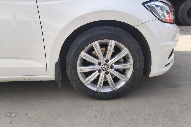 Volkswagen Touran 2018 immagine di auto #9