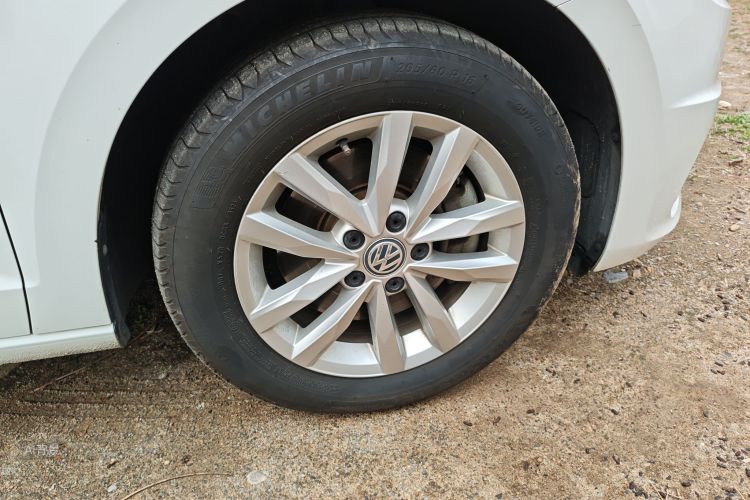 Volkswagen Touran 2018 immagine di auto #9