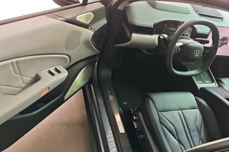 极氪 极氪007 2024 汽车图片 #9