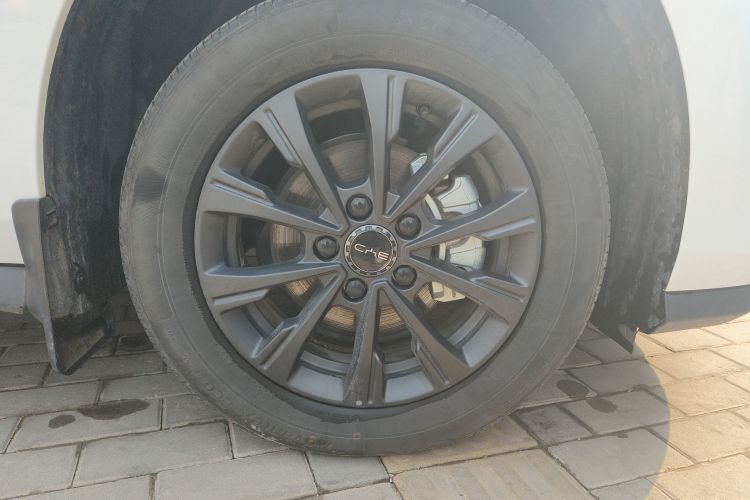 BYD e7 2025 imagem de carro #9