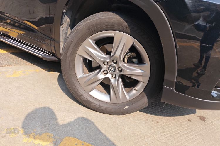 Toyota Highlander 2018 car image #9