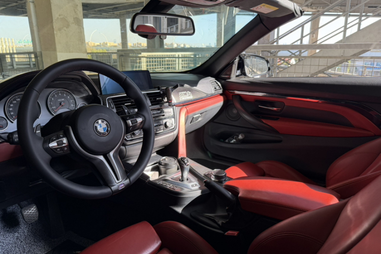 BMW M4 2018 imagem de carro #9